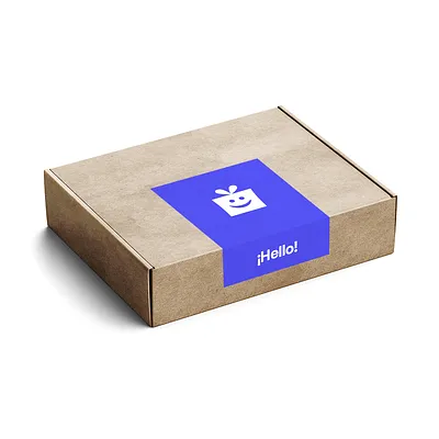 Mailer box kraft con etiqueta con tu diseño.