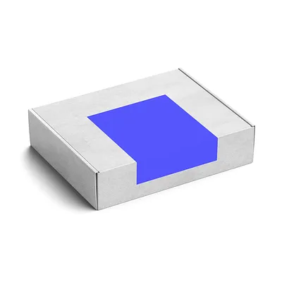 Boîte mailer kraft avec étiquette avec votre design.